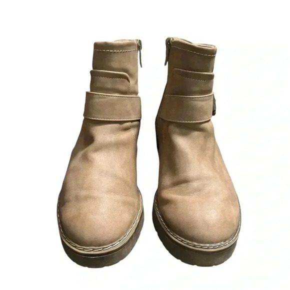 Torrid Single Strap Faux Leather Moto Ankle Bootie Size 7.5WW - Picture 2 of 5